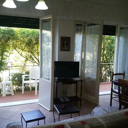 Mare A Con Giardino *