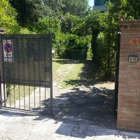 Mare A Con Giardino Apartamento