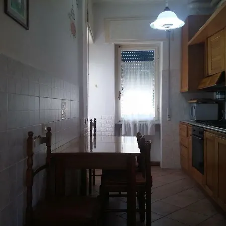 Mare A Con Giardino Apartamento Tirrenia