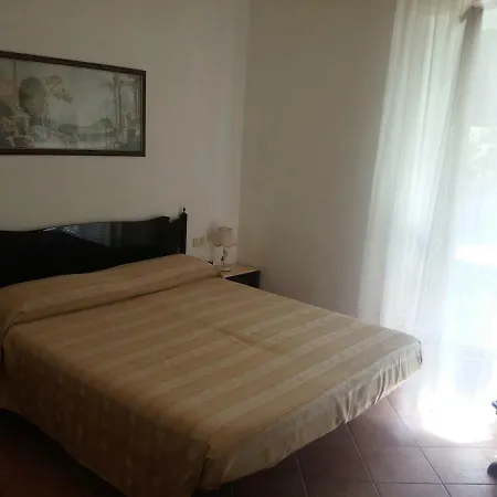 Mare A Con Giardino Apartamento Tirrenia